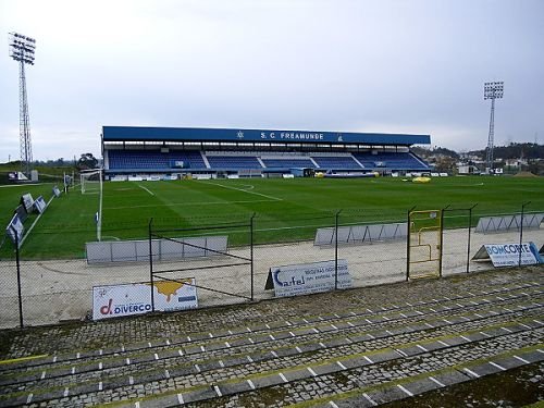 Sân vận động C. Desportivo SC Freamunde – sân nhà của SC Freamunde