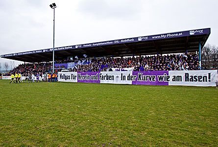 Sân vận động My Phone Austria Stadion – sân nhà của SV Austria Salzburg