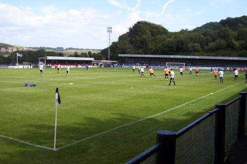 Sân vận động Crabble Athletic Ground – sân nhà của Dover Athletic