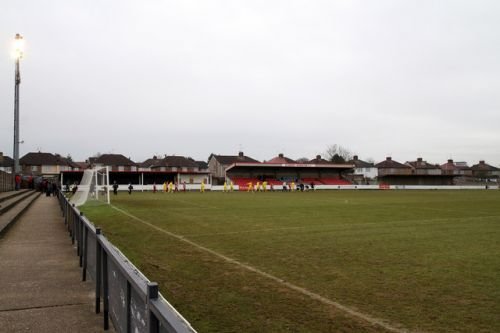 Sân vận động Earlsmead Stadium – sân nhà của Hendon FC
