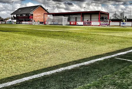 Sân vận động Bloomfields – sân nhà của Needham Market