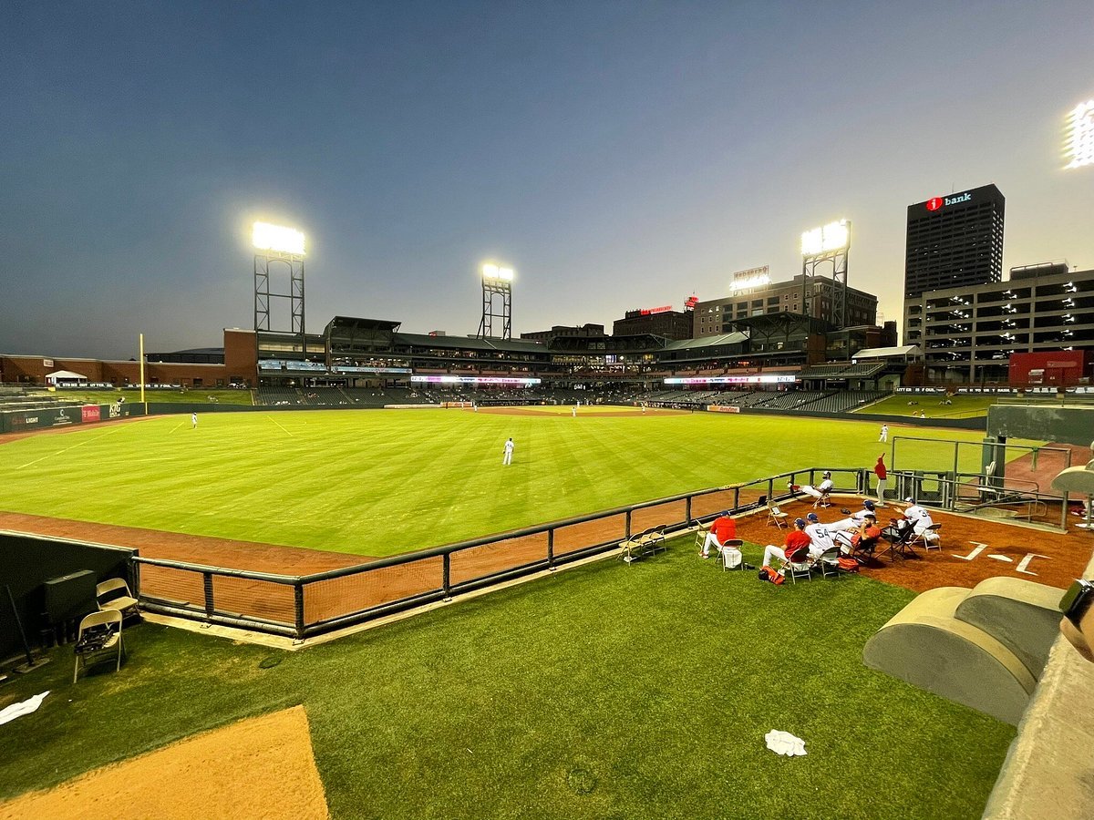 Sân vận động AutoZone Park – sân nhà của Memphis 901