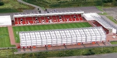 Sân vận động Broadwood Stadium – sân nhà của Cumbernauld Colts